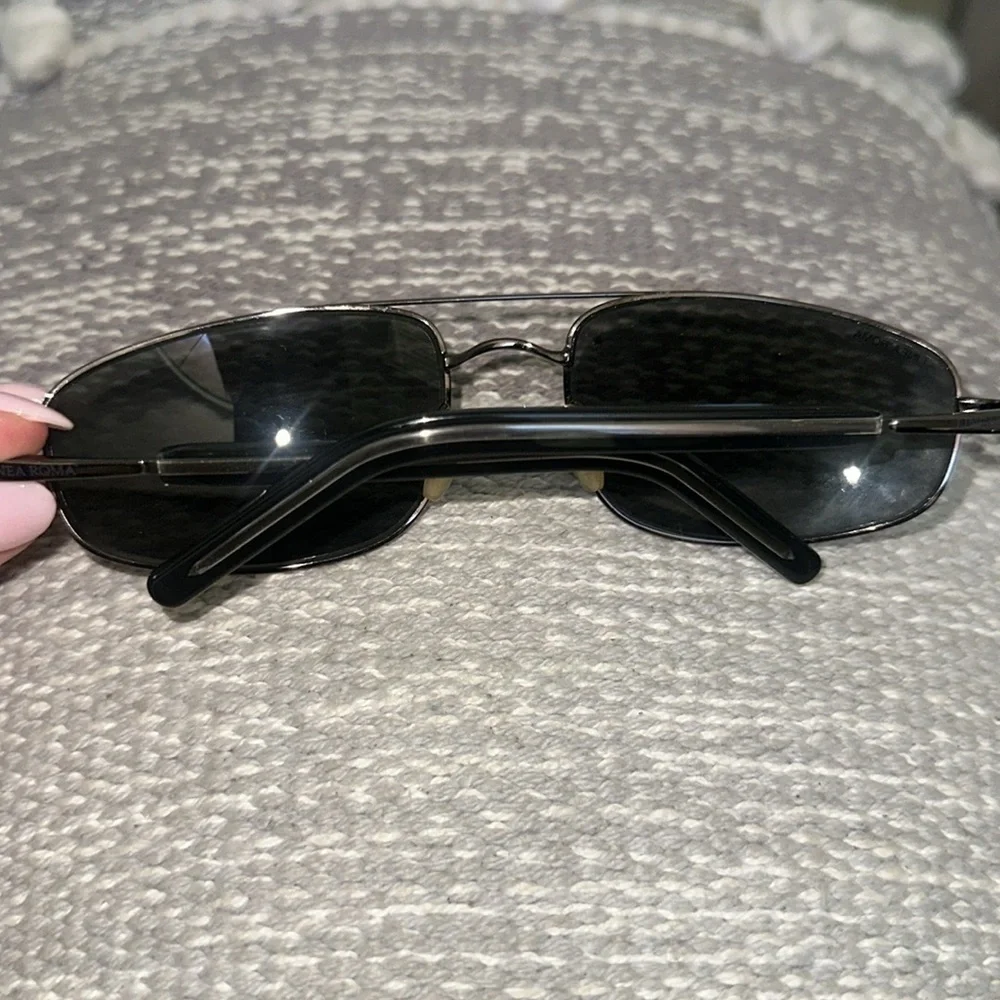 Linea Roma Sunglasses - Picture 2 of 4